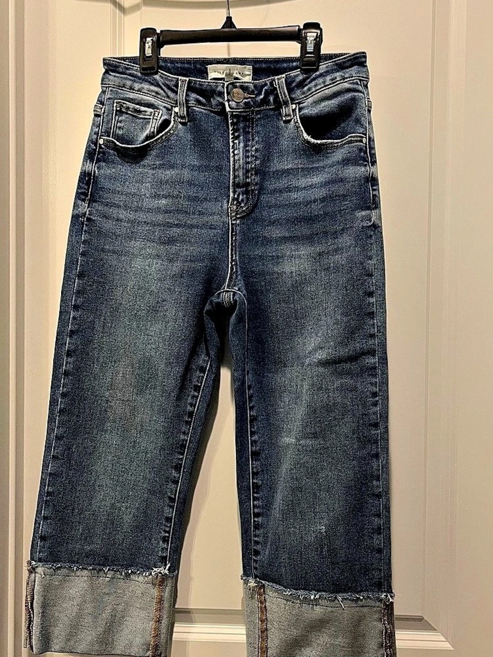 Risen Jeans Women's  Mid Wash Blue Crop Cuffed Straight Leg Jeans  Size 9/29